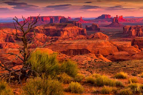 https://www.flowingwatercasino.com/wp-content/uploads/2022/04/attractions-monument-valley.jpg