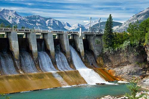 https://www.flowingwatercasino.com/wp-content/uploads/2022/04/attractions-navajo-dam.jpg