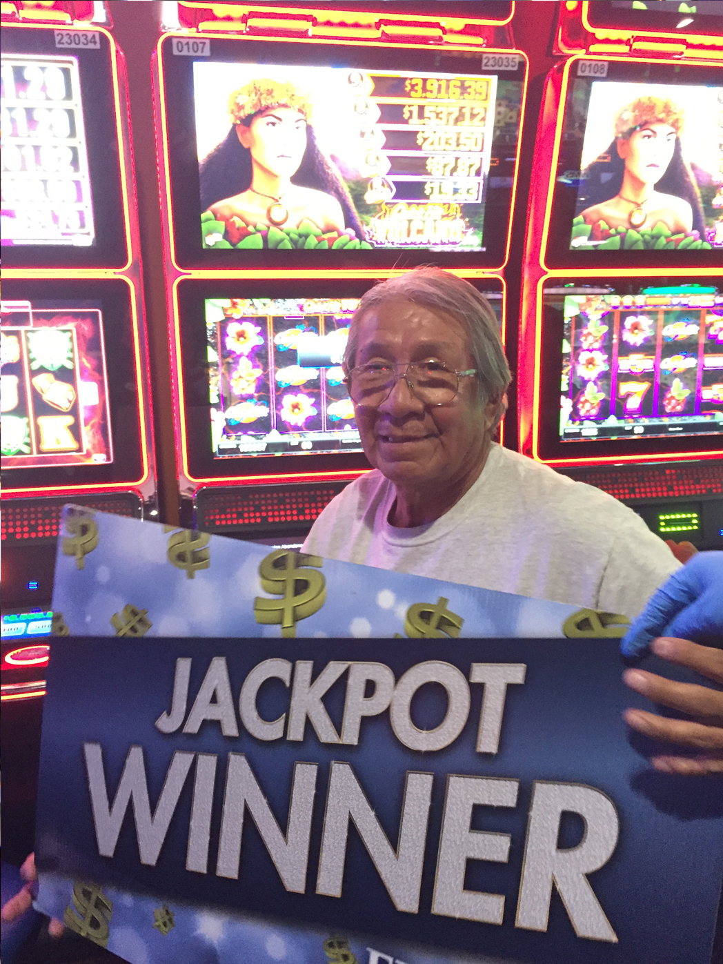 https://www.flowingwatercasino.com/wp-content/uploads/2025/08/1500_Raymond_ShiprockNM.jpg